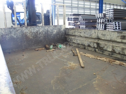 รถบรรทุก 6 ล้อ ยีห้อ HINO รุ่นFC4JLRA ขนาด 170 แรงม้า ติดเครนขนาด 3 ตัน