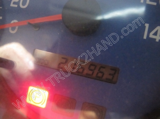 รถบรรทุก 6 ล้อ ยีห้อ HINO รุ่นFC4JLRA ขนาด 170 แรงม้า ติดเครนขนาด 3 ตัน