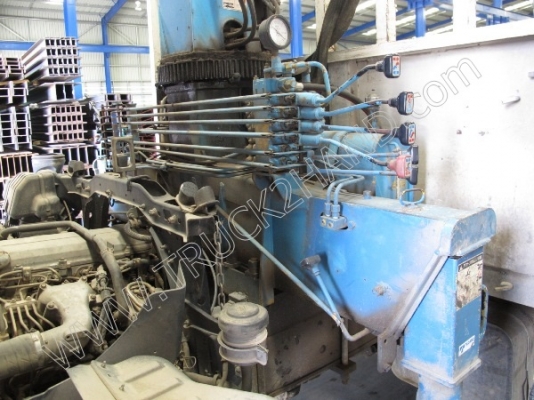 รถบรรทุก 6 ล้อ ยีห้อ HINO รุ่นFC4JLRA ขนาด 170 แรงม้า ติดเครนขนาด 3 ตัน