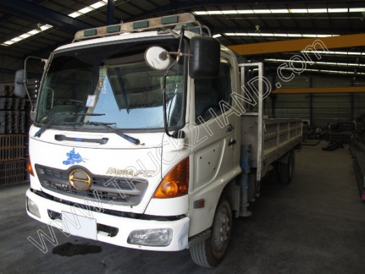 รถบรรทุก 6 ล้อ ยีห้อ HINO รุ่นFC4JLRA ขนาด 170 แรงม้า ติดเครนขนาด 3 ตัน