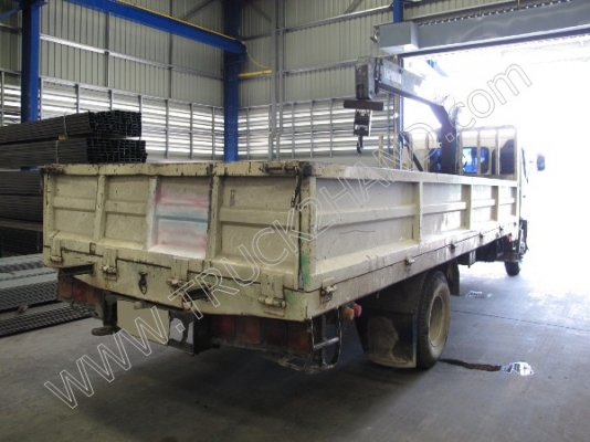 รถบรรทุก 6 ล้อ ยีห้อ HINO รุ่นFC4JLRA ขนาด 170 แรงม้า ติดเครนขนาด 3 ตัน