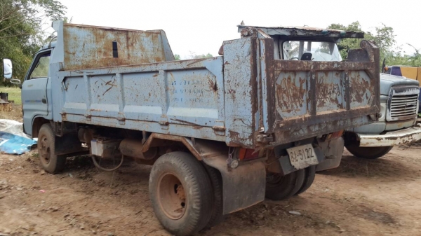 ISUZU KSเครื่อง 110ดั้ม6ล้อ 2คันแพคคู่ ISUZU KSเครื่อง 110ดั้ม6ล้อ 2คันแพคคู่