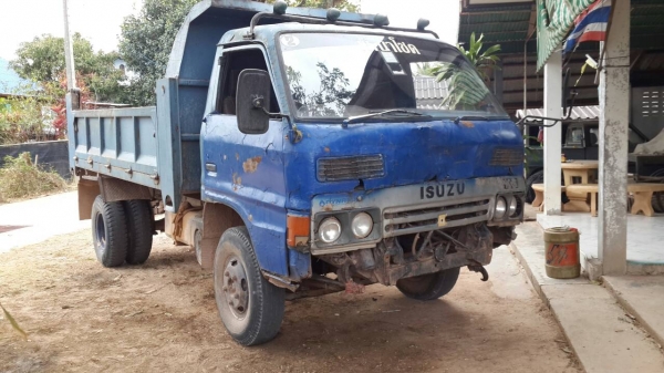 ISUZU KSเครื่อง 110ดั้ม6ล้อ 2คันแพคคู่ ISUZU KSเครื่อง 110ดั้ม6ล้อ 2คันแพคคู่