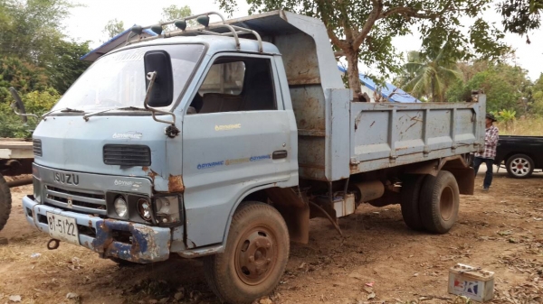 ISUZU KSเครื่อง 110ดั้ม6ล้อ 2คันแพคคู่ ISUZU KSเครื่อง 110ดั้ม6ล้อ 2คันแพคคู่