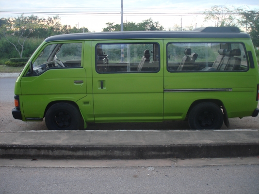 ขายรถตู้ nissan unvan 2700 ปี93
