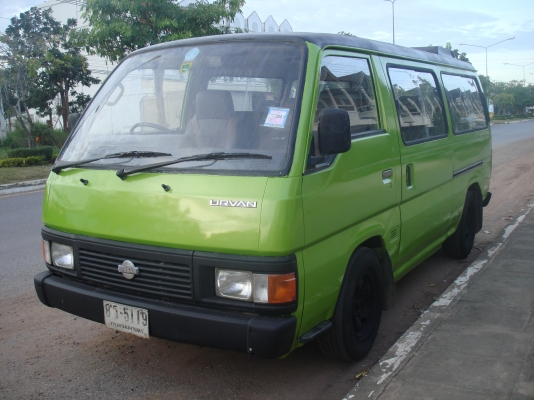 ขายรถตู้ nissan unvan 2700 ปี93