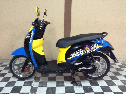 ขาย!!!สกู๊ปปี้ไอ ปี54 รถเครื่องดีคับ มีเล่มทะเบียนครบ ภาษีไม่หมด