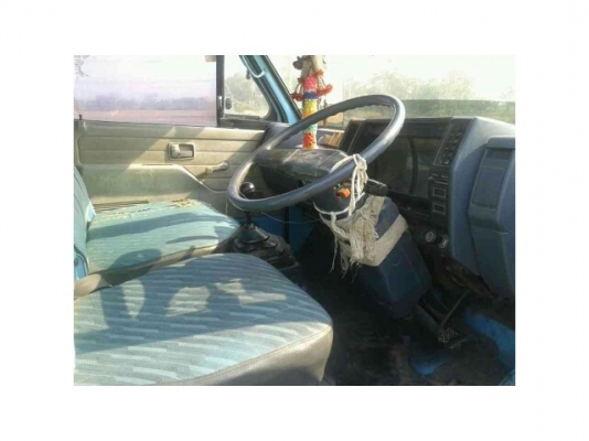 ขายISUZU NKR 110แรง ปี36ห้างแท้ เครื่องดี แชสซีสวย เอกสารพร้อมโอน