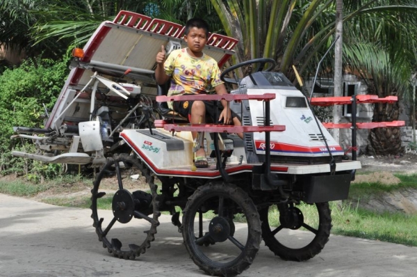 ขายรถดำนา YANMAR RR40 สภาพสวยเดิมจากญี่ปุ่นยังไม่เคยใช้ในไทย 45,000 เท่านั้น!!