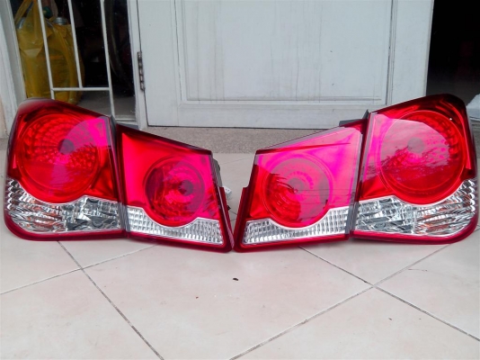 ขายไฟท้าย เชฟโรเลต ครูส เปลี่ยนไฟท้ายใหม่ตั้งแต่ป้ายแดง ไฟติดรถมาไม่ได้ใช้ ขายถูกๆ