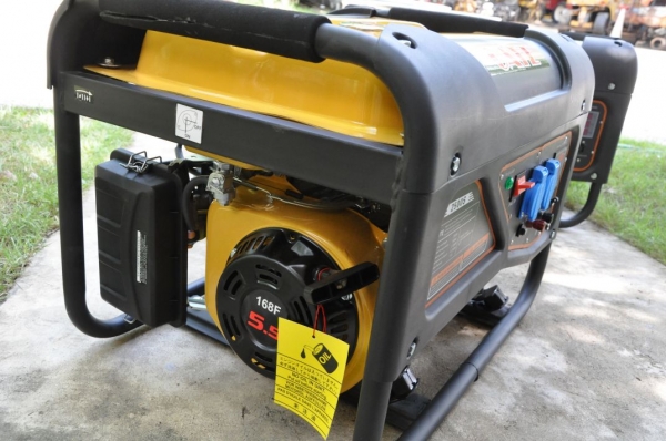 ขายเครื่องปั่นไฟ CATZ2500S (2.5KW) สภาพสวยเดิมยังไม่เคยใช้งานในไทย13,500เท่านั้น!!