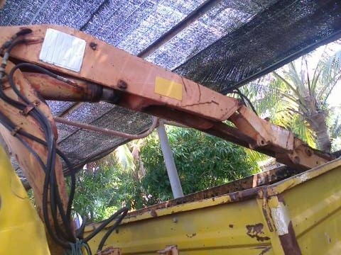 ขาย 6 ล้อ HINO KR340 ติดเฮี๊ยบ 3 ตัน เครื่อง EH300 160 HP คัสซีสวย ทะเบียนพร้อมโอนครับ