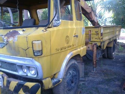 ขาย 6 ล้อ HINO KR340 ติดเฮี๊ยบ 3 ตัน เครื่อง EH300 160 HP คัสซีสวย ทะเบียนพร้อมโอนครับ