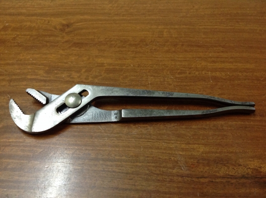 ขายคีม Vintage Channellock No.420 รุ่นสอง ผลิตราวปี 1953-1962 ขายคีม Vintage Channellock No.420 รุ่นสอง ผลิตราวปี 1953-1962