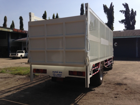 จำหน่ายและติดตั้งลิฟท์ท้าย รถบรรทุก รถตู้