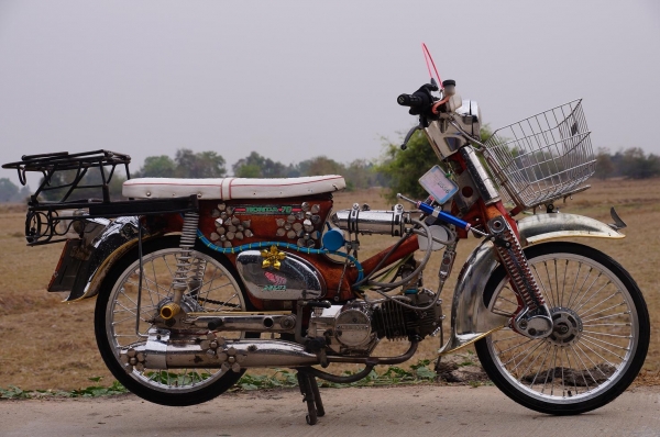 ขาย HONDA C 70 แต่ง งามงาม เครื่อง LIFAN 110 CC ทะเบียนโครง + ใบซื้อขายเครื่อง สีเก็ด อะไหล่ แน่น แน่น เลยครับ สภาพโดยรวมตามรูป ครับ