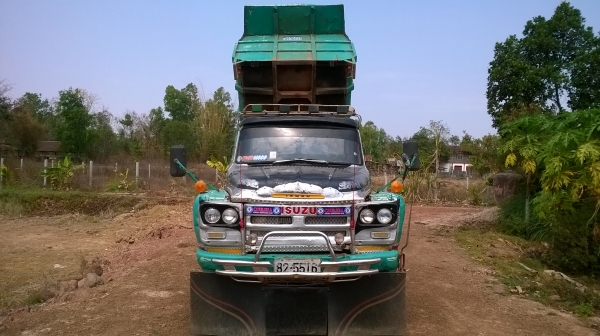 ขาย 6 ล้อดั้มหัวยาว เครื่อง 6BB1 145 HP ปั้มคอยาว เฟืองท้าย FUSO คัสซีสวย ยางเต็ม ทะเบียนไม่ขาด