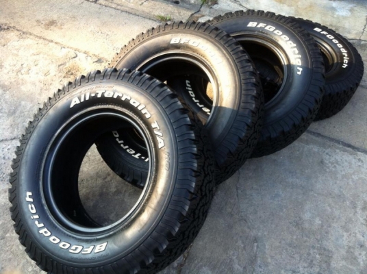 ขายยาง BF Goodrich All-terrain ขนาด 265 75 r16 ดอก9มิล