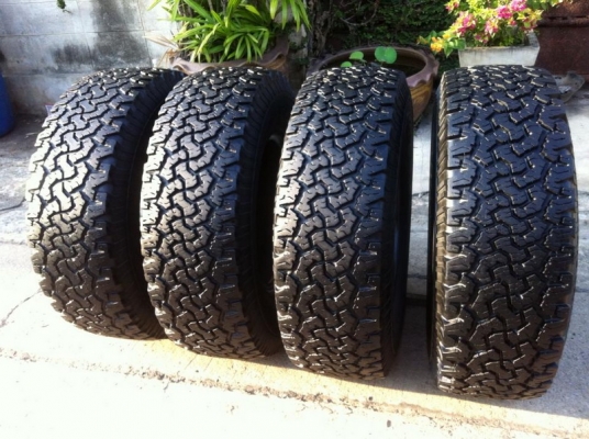 ขายยาง BF Goodrich All-terrain ขนาด 265 75 r16 ดอก9มิล