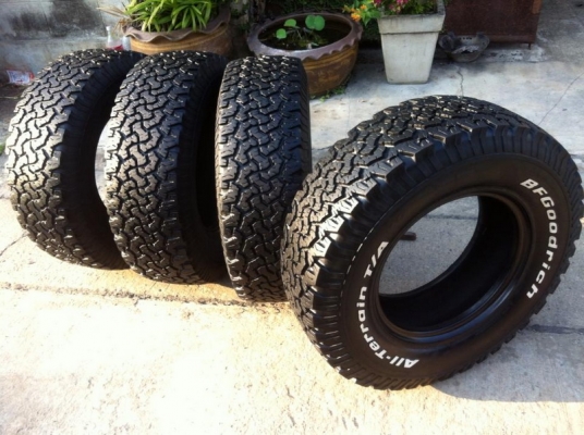 ขายยาง BF Goodrich All-terrain ขนาด 265 75 r16 ดอก9มิล