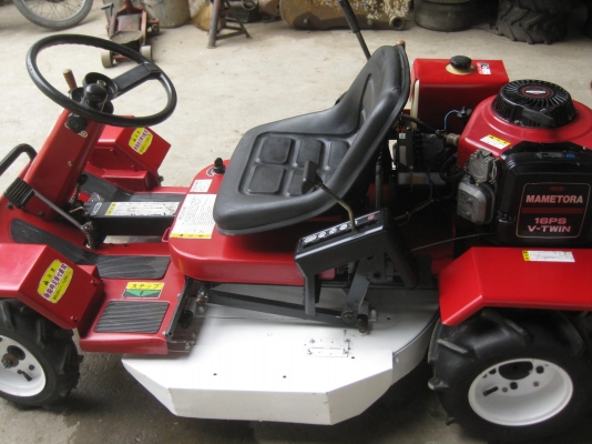 ขายรถตัดหญ้า MAMETORA MPM950 16แรง พร้อมใช้งาน ขายรถตัดหญ้า MAMETORA MPM950 16แรง พร้อมใช้งาน