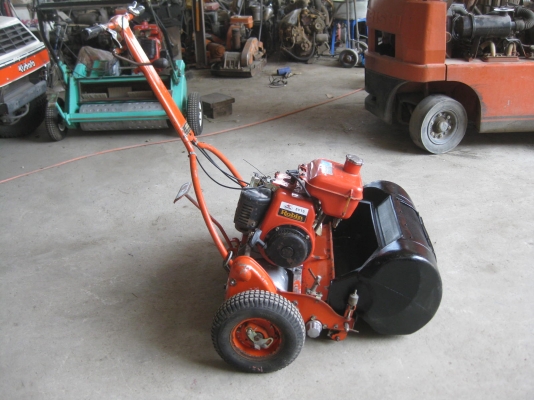 ขายรถตัดหญ้า(ตัดกรีน)TSUCHIYA พร้อมใช้งาน ขายรถตัดหญ้า(ตัดกรีน)TSUCHIYA พร้อมใช้งาน