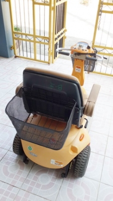 ขายด่วนๆรถไฟฟ้า 3 ล้อ KUBOTA สำหรับคนแก่หรือคนพิการ เพิ่งมาจากญี่ปุ่น