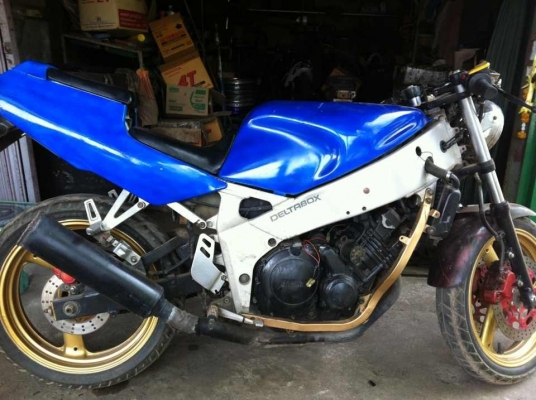 Fzr 400 ปี 2536ราคา 19000 บาท ทะเบียน