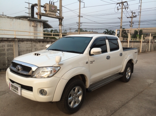 TOYOTA VIGO 4DR 2010 รถบ้านแท้ เพื่อนฝากขายครับ