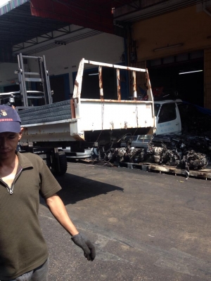 ชุดดั้ม ญี่ปุ่นใส่รถกะบะทั่วไป คุณภาพญี่ปุ่น ราคาไทยๆ