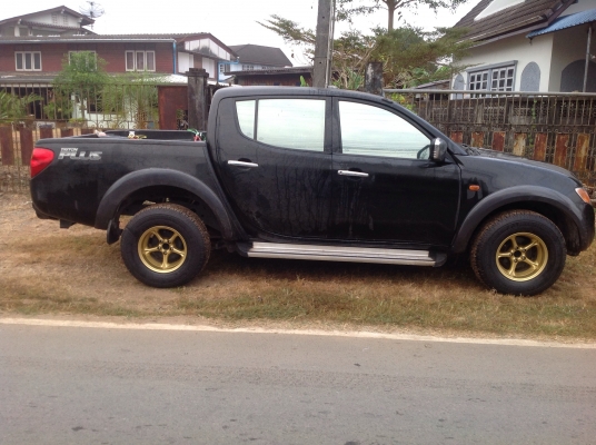 ขายมิตซู1uzออโต้เร่งเบามาแรงขับสบายLPGถังใต้ท้อง