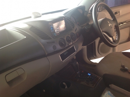 ขายมิตซู1uzออโต้เร่งเบามาแรงขับสบายLPGถังใต้ท้อง