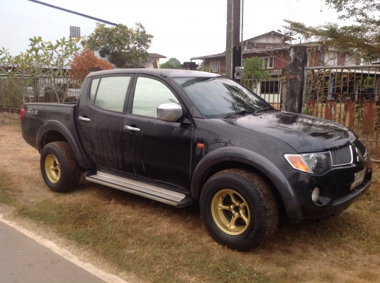 ขายมิตซู1uzออโต้เร่งเบามาแรงขับสบายLPGถังใต้ท้อง