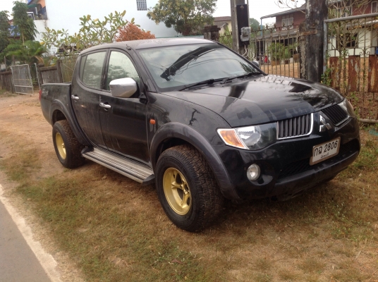 ขายมิตซู1uzออโต้เร่งเบามาแรงขับสบายLPGถังใต้ท้อง