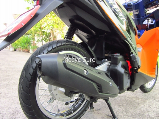 Honda Click 125i combi สีขาวดำ  ปี 2013 รถ 4 เดือน วิ่ง 5,7xxกิโล