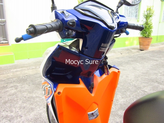 Honda Click 125i combi สีขาวดำ  ปี 2013 รถ 4 เดือน วิ่ง 5,7xxกิโล