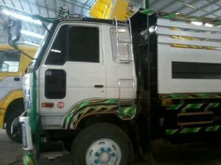 ขายด่วน10ล้อดั๊มพ์ NISSAN CW30M 225แรงม้า