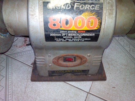 เครื่องเจียรตั้งโต๊ะ