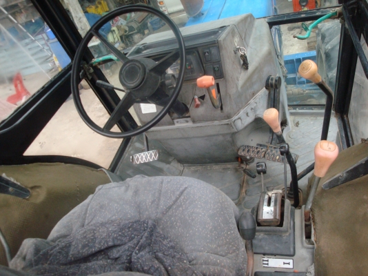 ขายรถไถฟอร์ด2เพลาปี2556