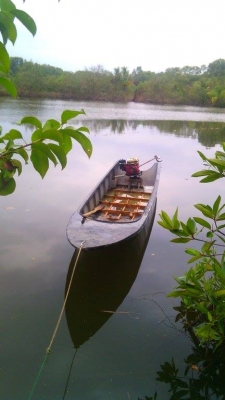 ขายเรือไฟเบอร์พร้อมเครื่องฮอนด้า5แรง