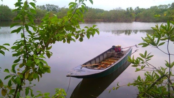 ขายเรือไฟเบอร์พร้อมเครื่องฮอนด้า5แรง