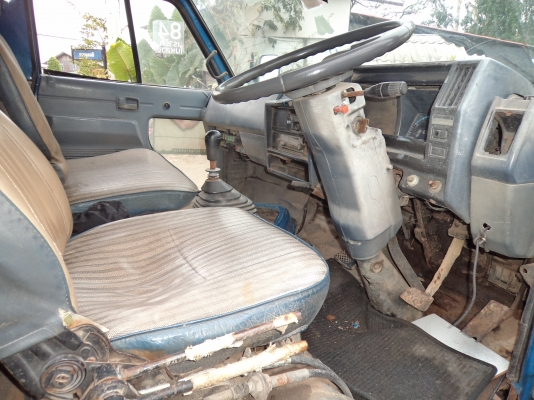 ขาย345000บาทรถ6ล้อดั้มอีซูซุNPRเครื่อง110แรง พวงมาลัยเพาเวอร์