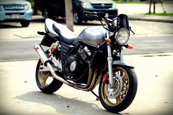 ขายcb400 ปี 93-94 อินวอย  เครื่องจัดมากๆ สีสวยๆครับ ราคาถูกๆ