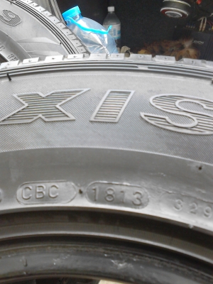 ใหม่ๆ ปี2013 MAXXIS MA-579 215/70R15 มี 3 เส้น ยางหนาประมาณ 6 มม. TEL.081-427-3941 ใหม่ๆ ปี2013 MAXXIS MA-579 215/70R15 มี 3 เส้น ยางหนาประมาณ 6 มม. TEL.081-427-3941