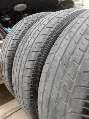 ใหม่ๆ ปี2013 MAXXIS MA-579 215/70R15 มี 3 เส้น ยางหนาประมาณ 6 มม. TEL.081-427-3941 ใหม่ๆ ปี2013 MAXXIS MA-579 215/70R15 มี 3 เส้น ยางหนาประมาณ 6 มม. TEL.081-427-3941