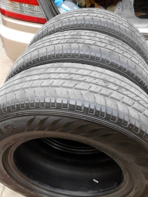 ใหม่ๆ ปี2013 MAXXIS MA-579 215/70R15 มี 3 เส้น ยางหนาประมาณ 6 มม. TEL.081-427-3941 ใหม่ๆ ปี2013 MAXXIS MA-579 215/70R15 มี 3 เส้น ยางหนาประมาณ 6 มม. TEL.081-427-3941