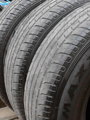 ใหม่ๆ ปี2013 MAXXIS MA-579 215/70R15 มี 3 เส้น ยางหนาประมาณ 6 มม. TEL.081-427-3941 ใหม่ๆ ปี2013 MAXXIS MA-579 215/70R15 มี 3 เส้น ยางหนาประมาณ 6 มม. TEL.081-427-3941