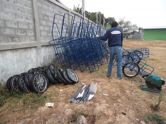 ผู้ผลิตและจำหน่ายรถเข็นอเนกประสงค์ทั้ง..ปลีกและส่ง..ราคาถูกๆเริ่่มตนที่คันละ750บาท