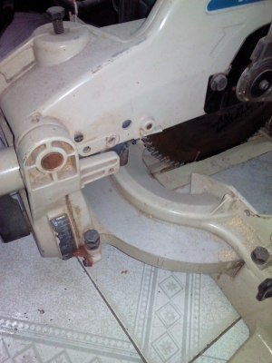 เลื่อยองศา มากีต้า