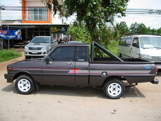 ขายรถ Mazda Familia 1300 ปี35 5เกียร์ ตามสภาพพร้อมใช้งาน